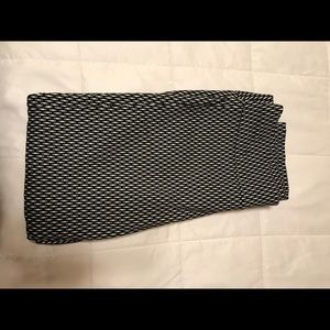 NY and Co legging fit pants. NWT. 7th Avenue.